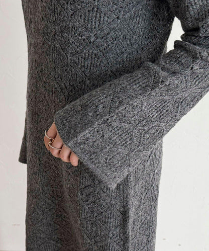 馬海毛混紡鏤空圖案喇叭袖連衣裙