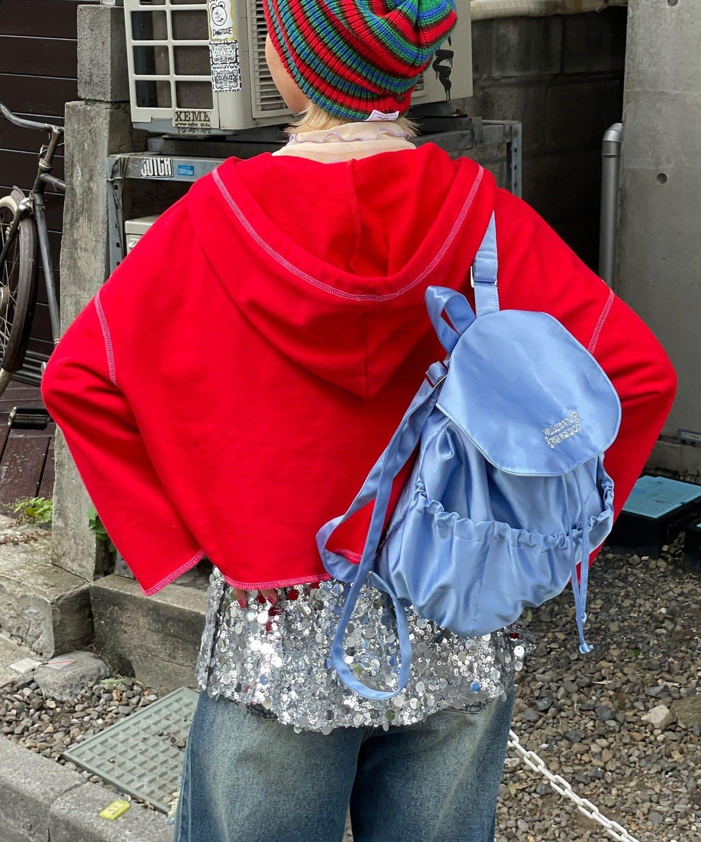 【HELLO.SANFRANCISCO/ハローサンフランシスコ】標誌刺繡緞面雙肩包