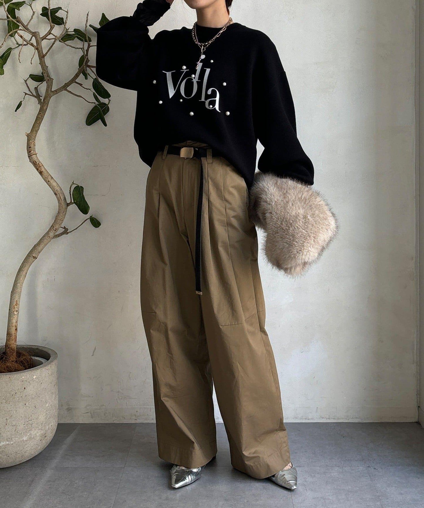 珍珠標誌針織上衣