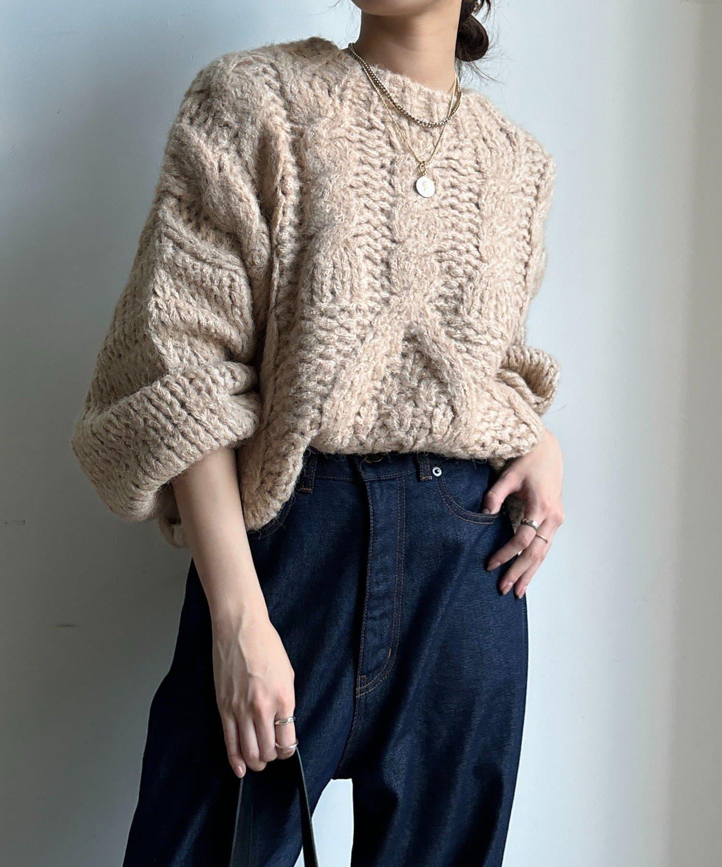 粗針織麻花毛衣