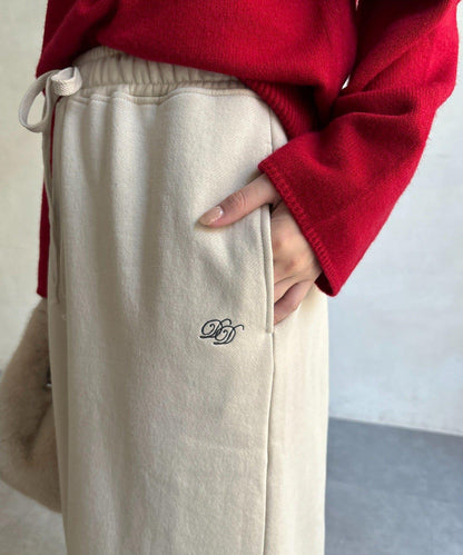 加絨DD刺繡半身裙