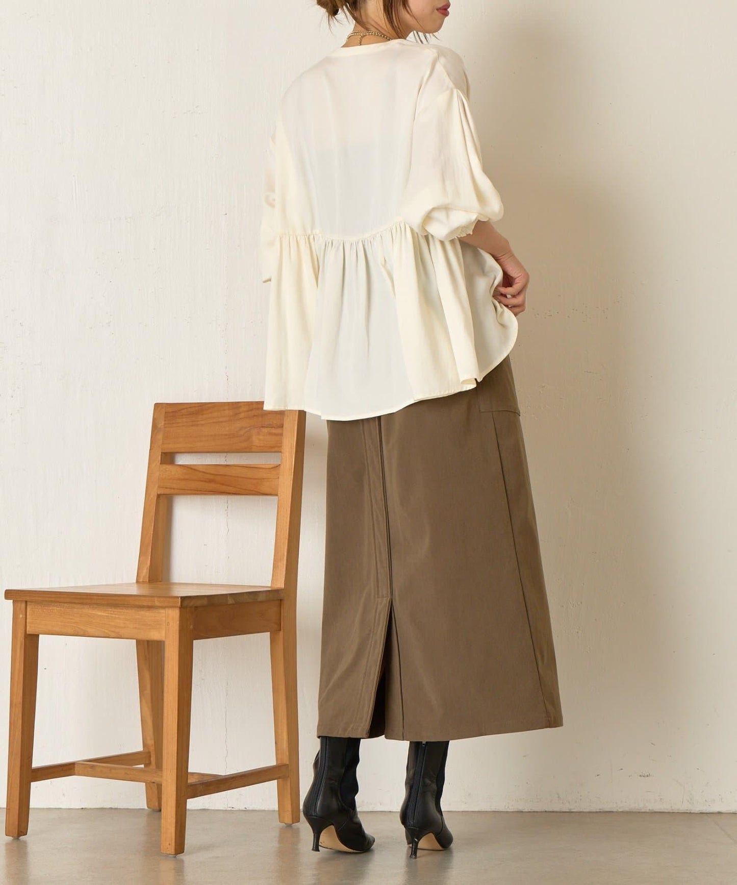 後背拼接褶皺襯衫