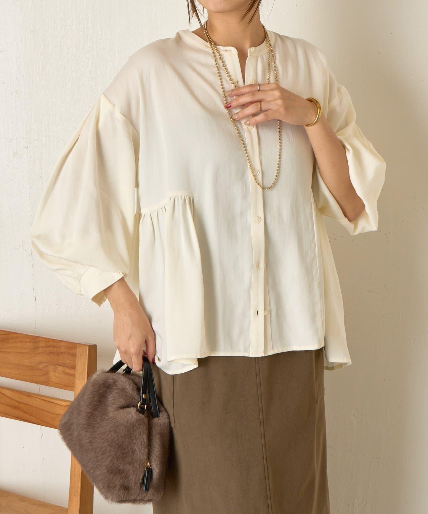 後背拼接褶皺襯衫