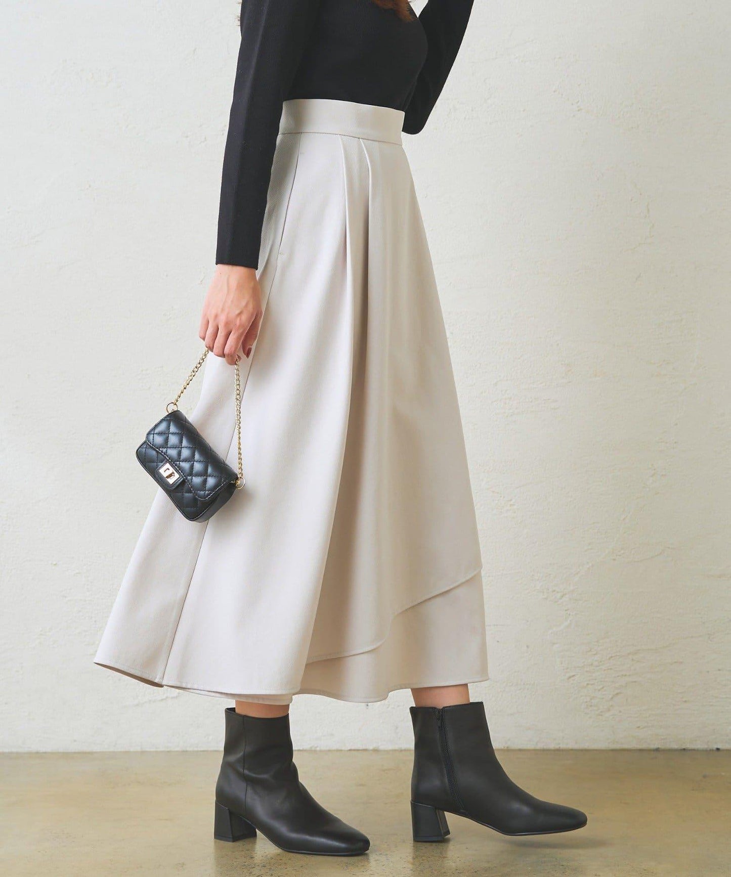 不對稱裹身風格喇叭裙