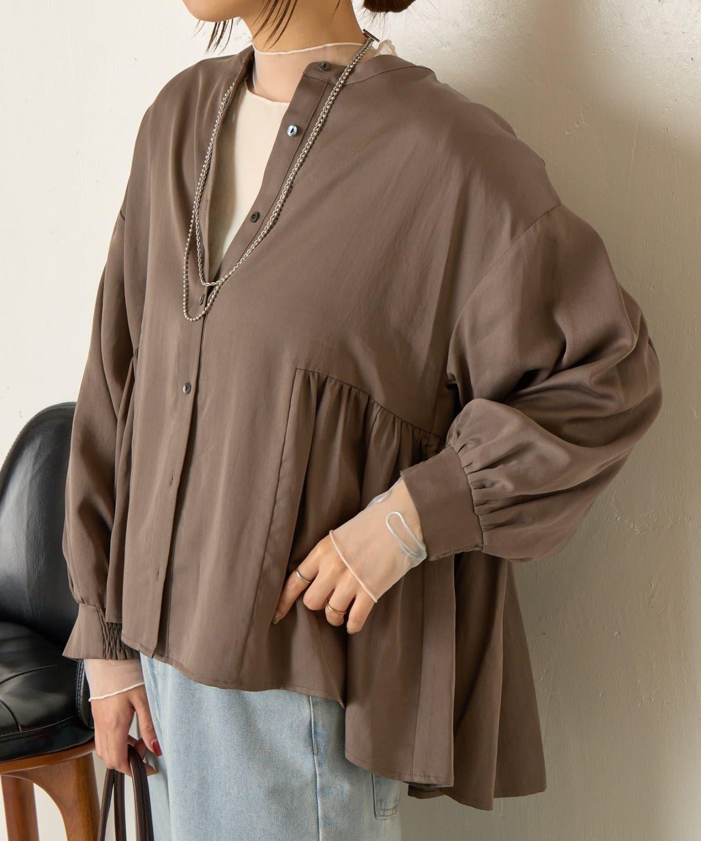 後背拼接褶皺襯衫