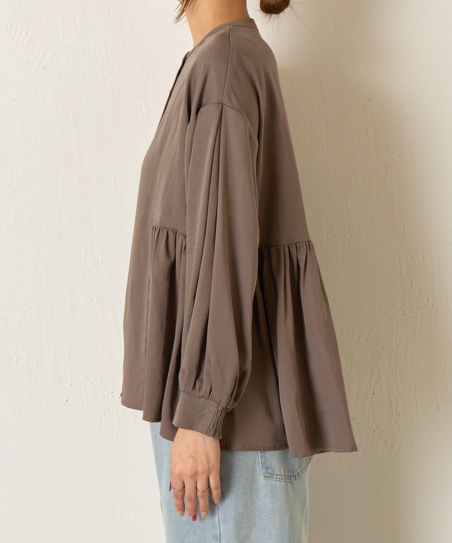 後背拼接褶皺襯衫