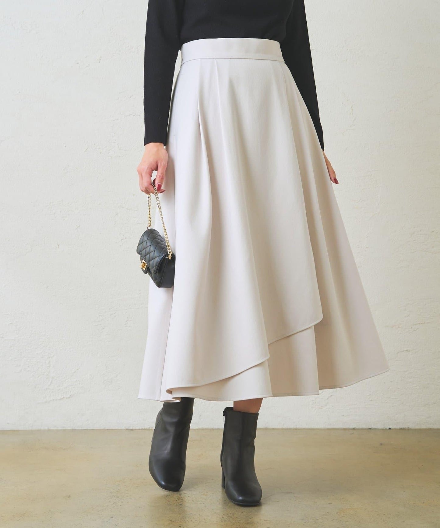 不對稱裹身風格喇叭裙