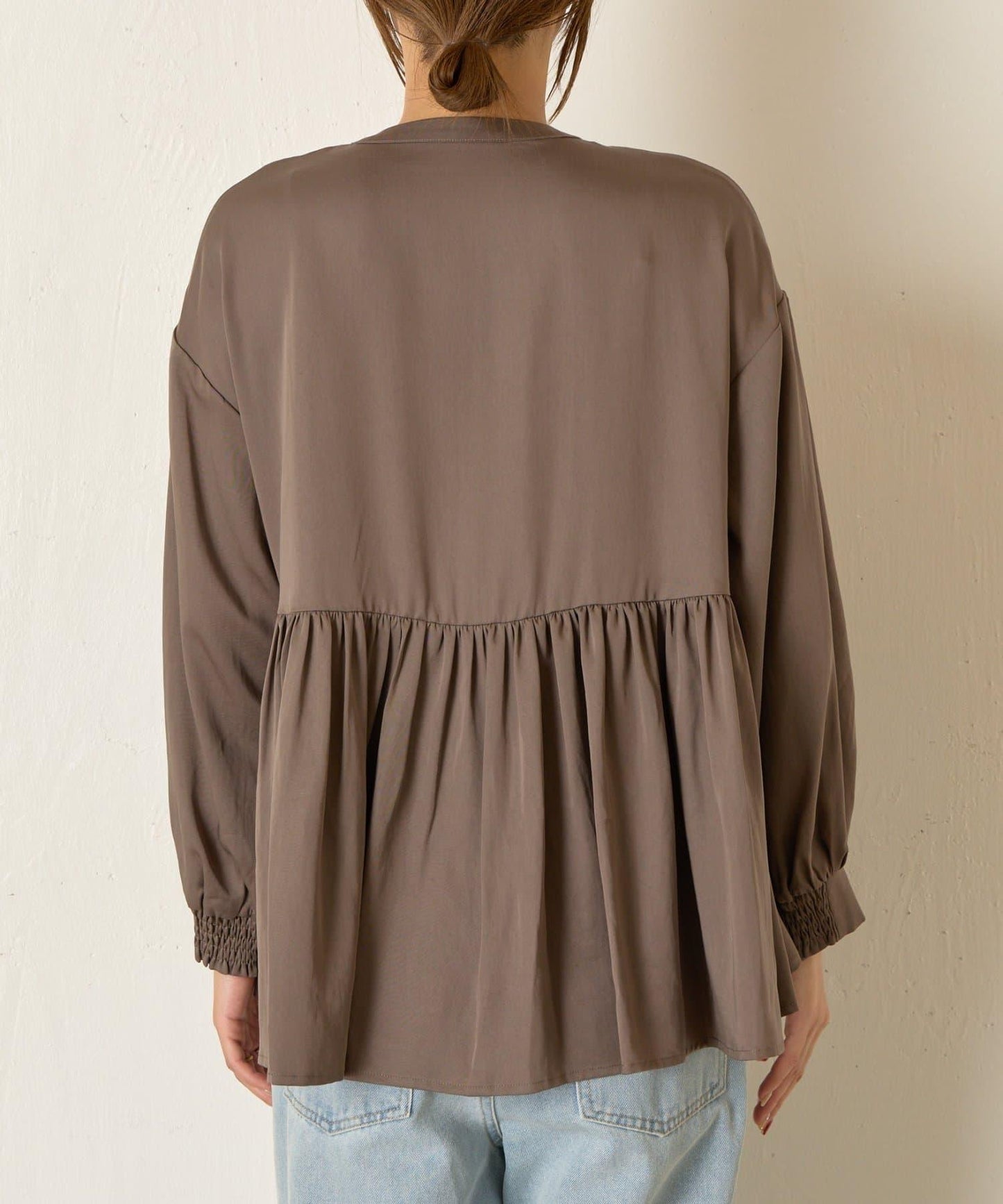 後背拼接褶皺襯衫