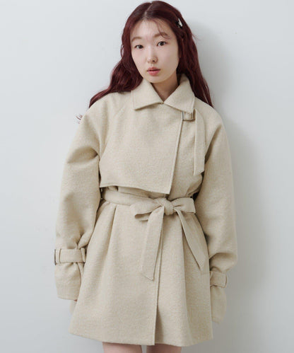 高領喇叭袖大衣