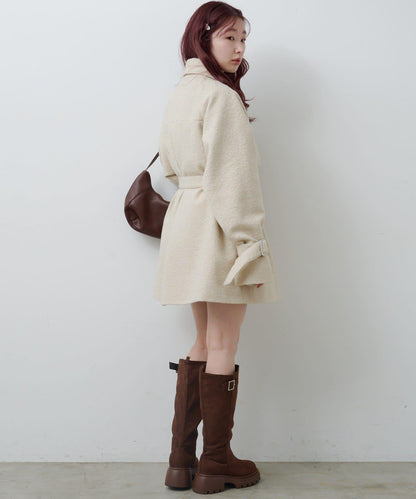 高領喇叭袖大衣