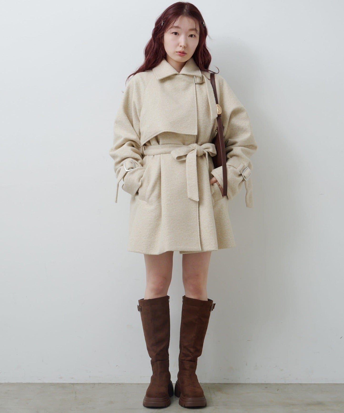 高領喇叭袖大衣