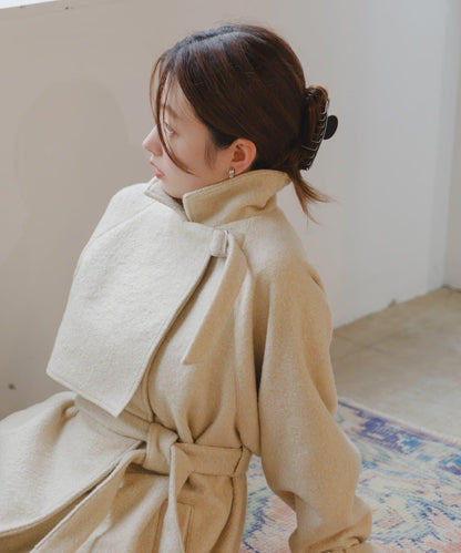 高領喇叭袖大衣