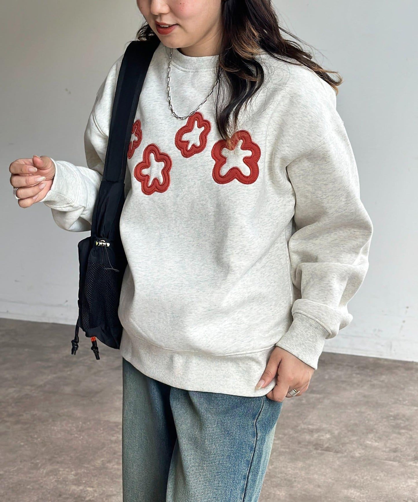 加絨花朵貼布衛衣