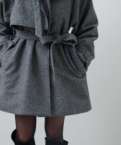 高領喇叭袖大衣