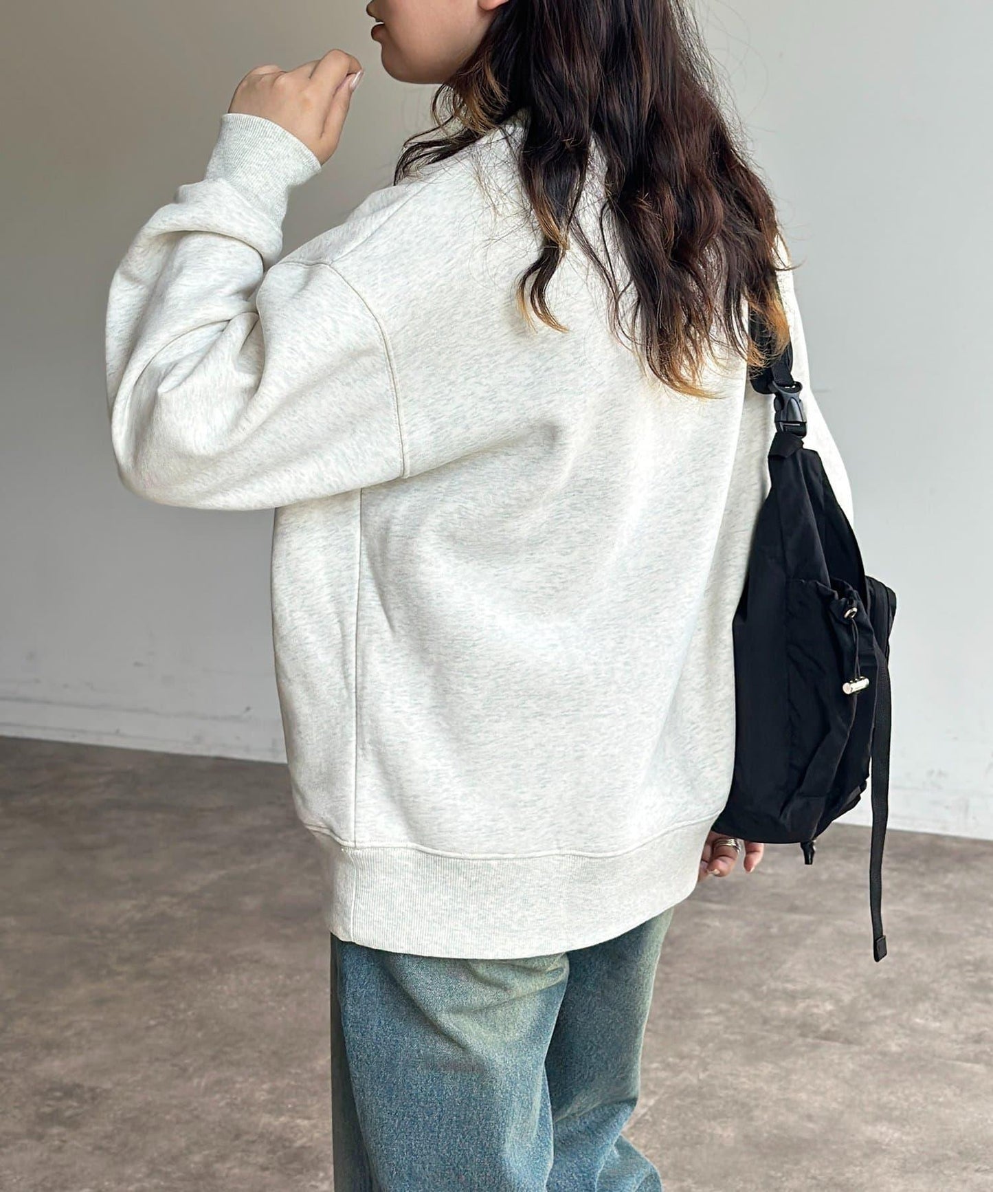 加絨花朵貼布衛衣