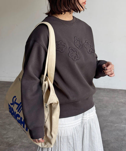 加絨花朵貼布衛衣