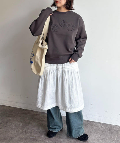 加絨花朵貼布衛衣