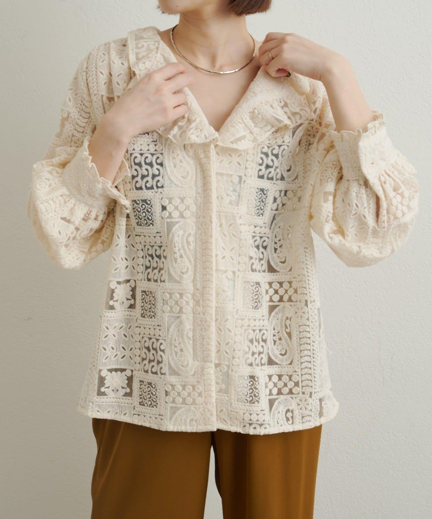 蕾絲荷葉邊襯衫