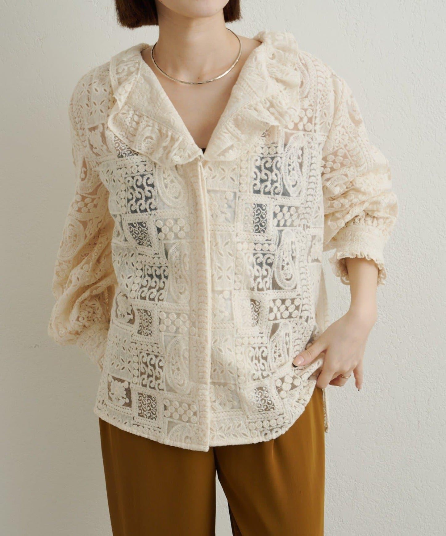 蕾絲荷葉邊襯衫