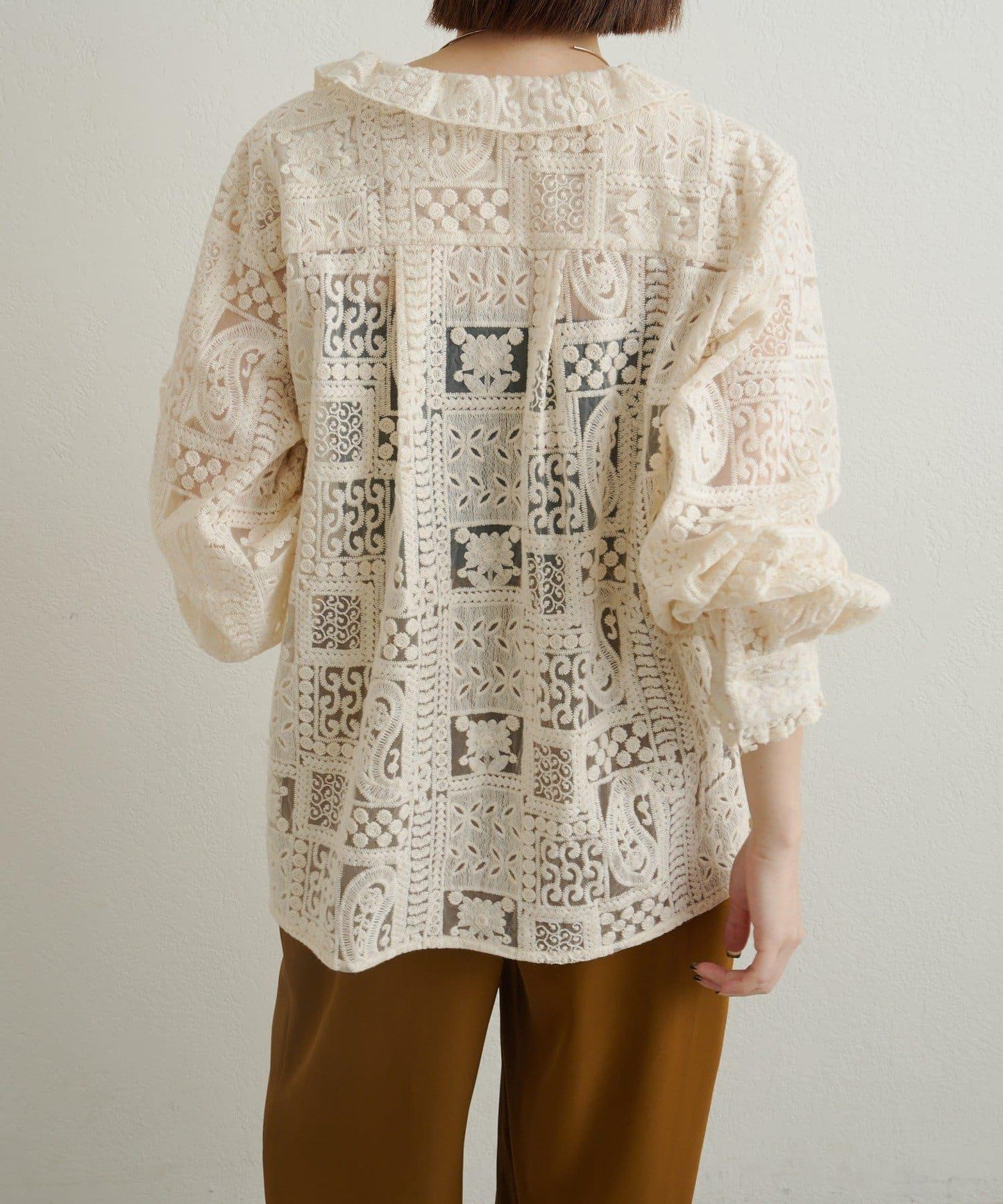 蕾絲荷葉邊襯衫