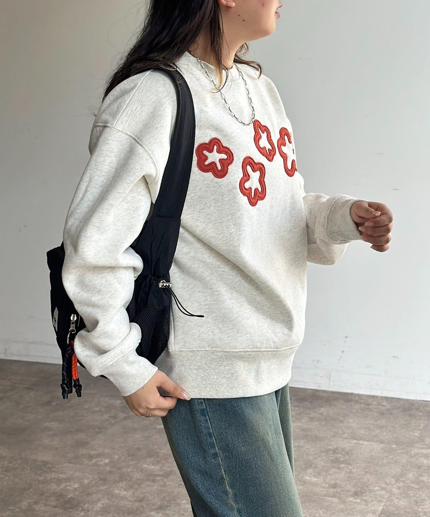 加絨花朵貼布衛衣