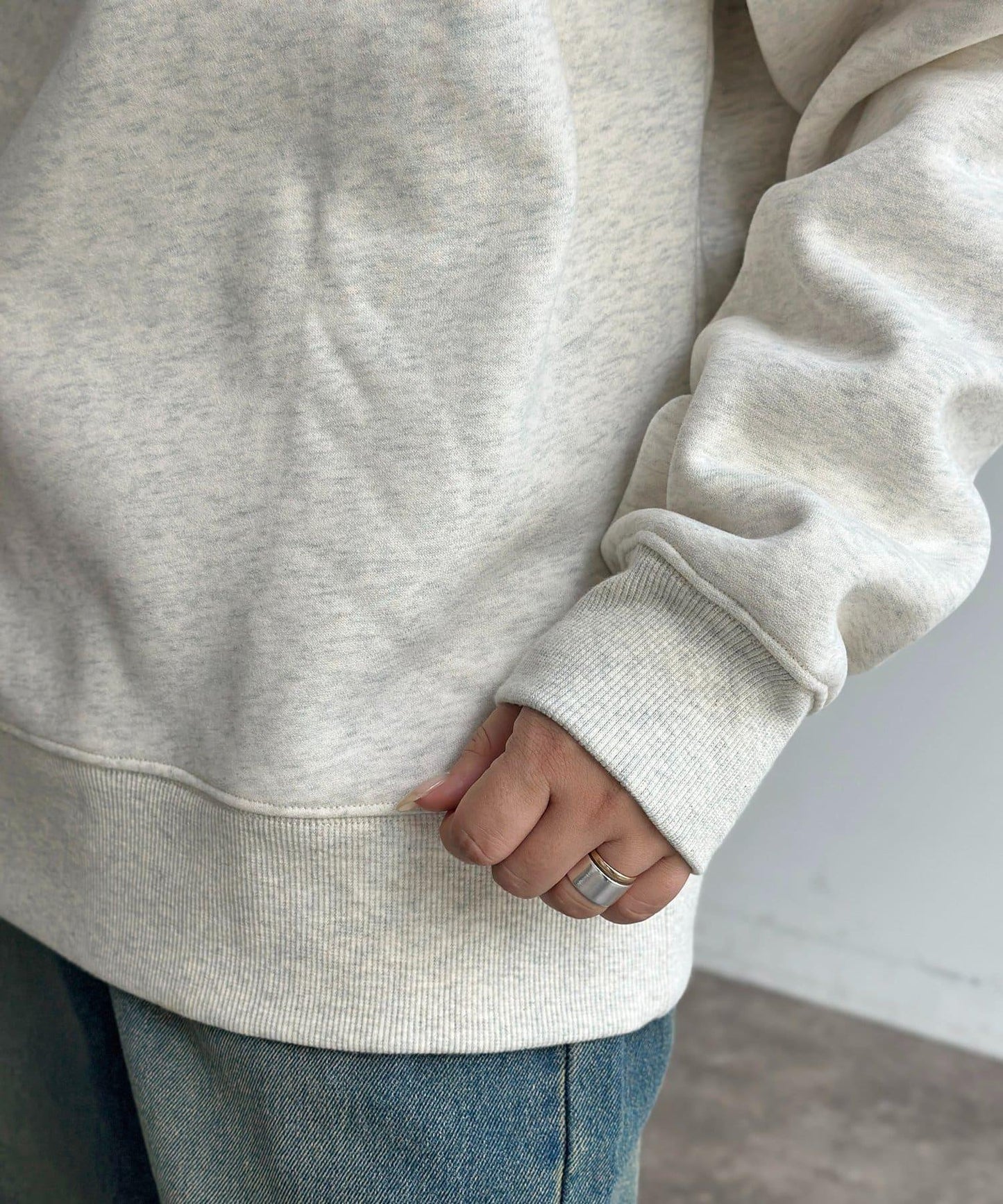 加絨花朵貼布衛衣