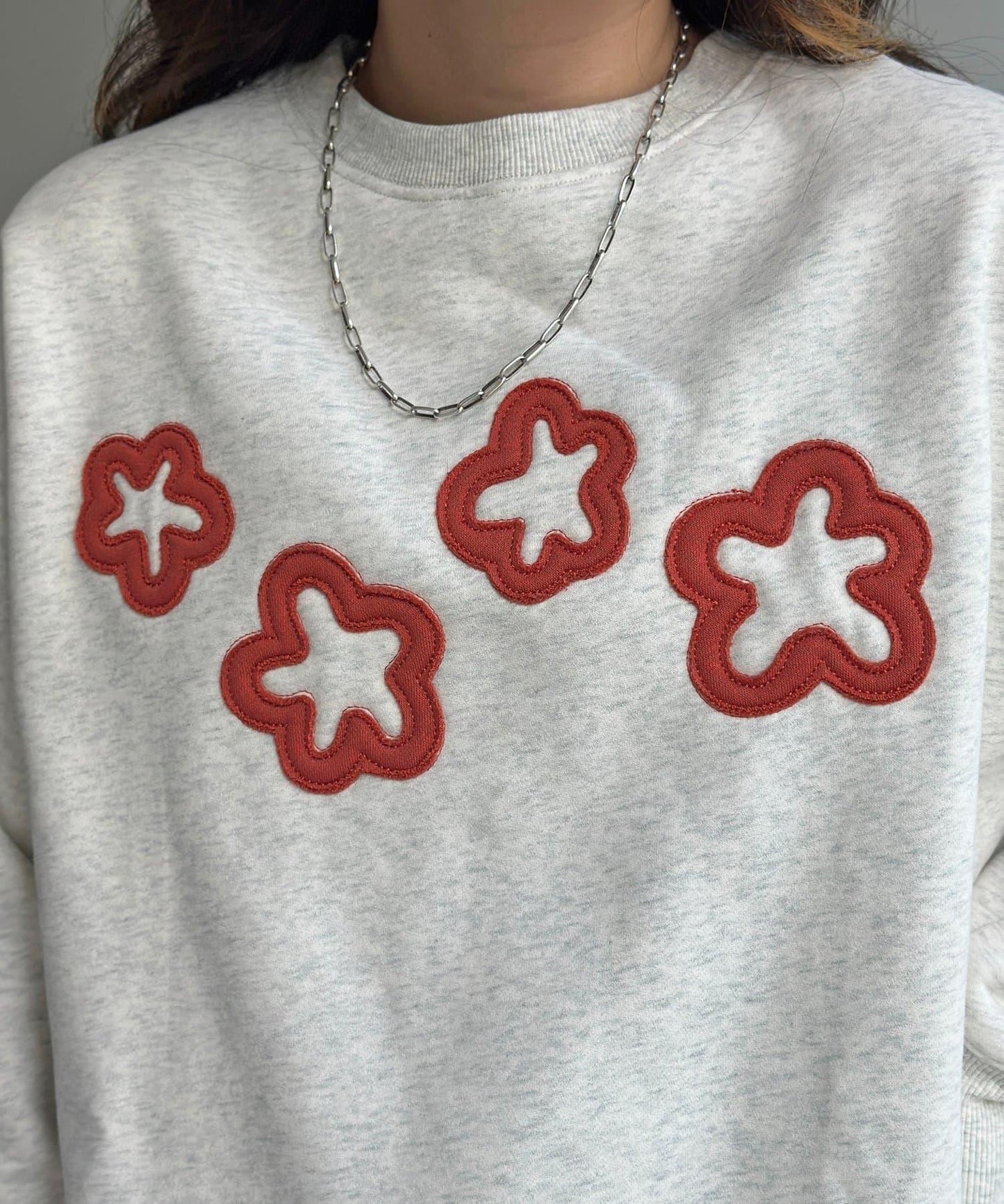 加絨花朵貼布衛衣