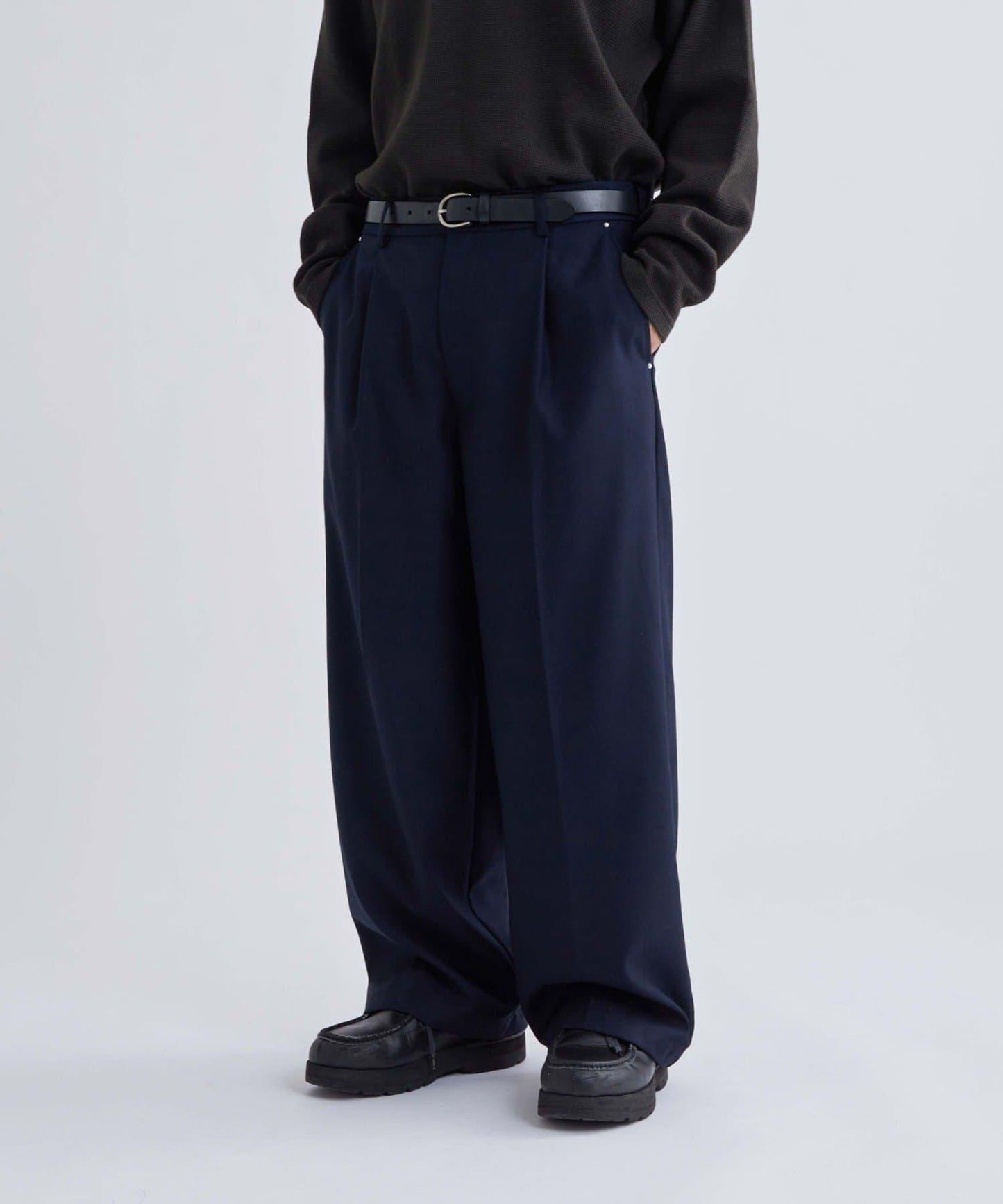 【WHO'S WHO gallery】單褶錐形休閒褲