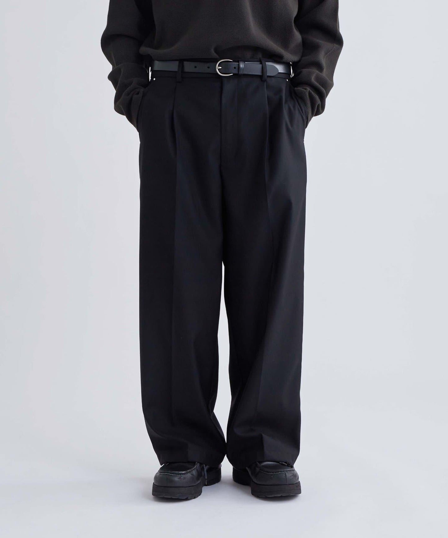 【WHO'S WHO gallery】單褶錐形休閒褲