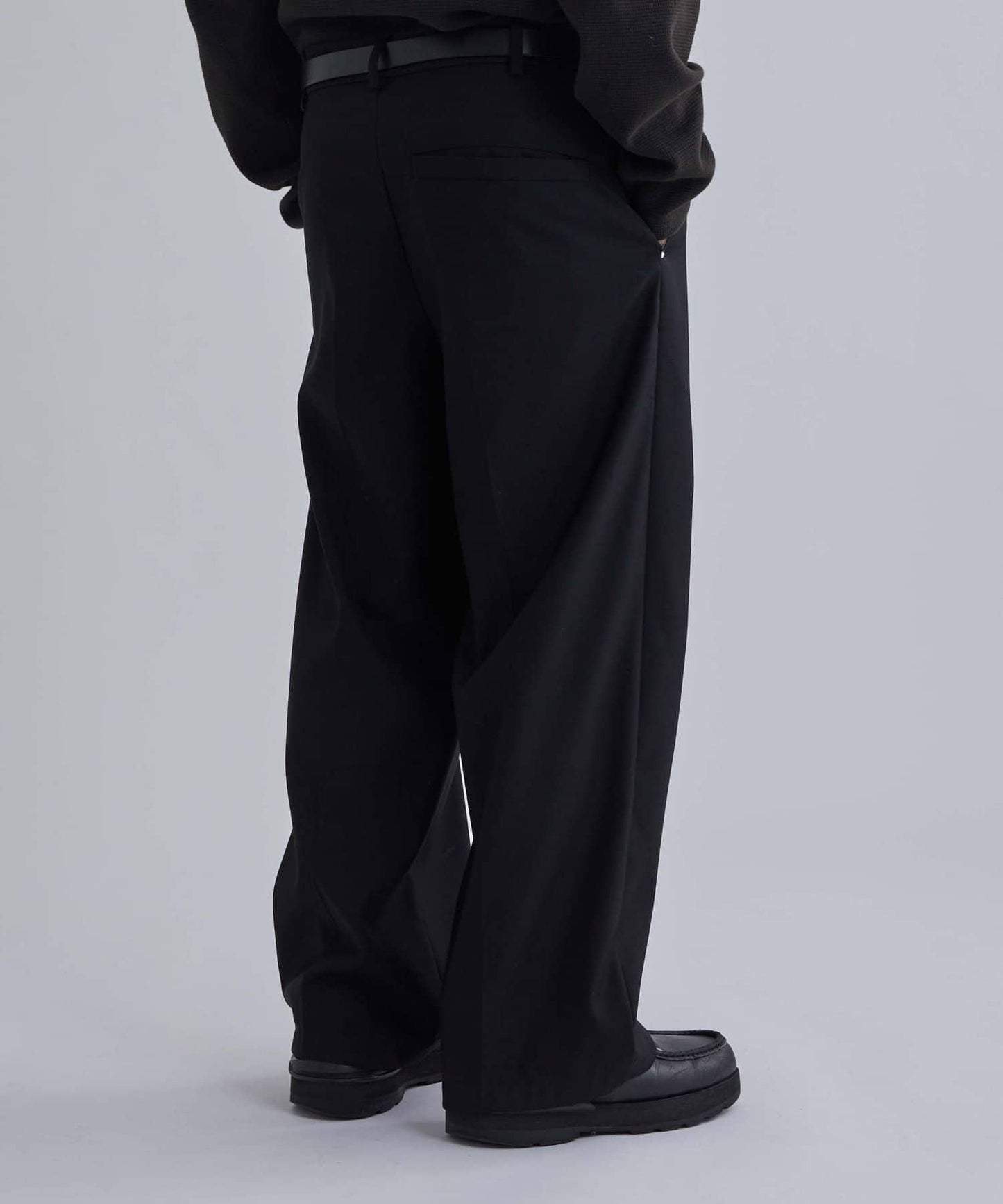 【KOOKY’N】TR單褶錐形休閒褲