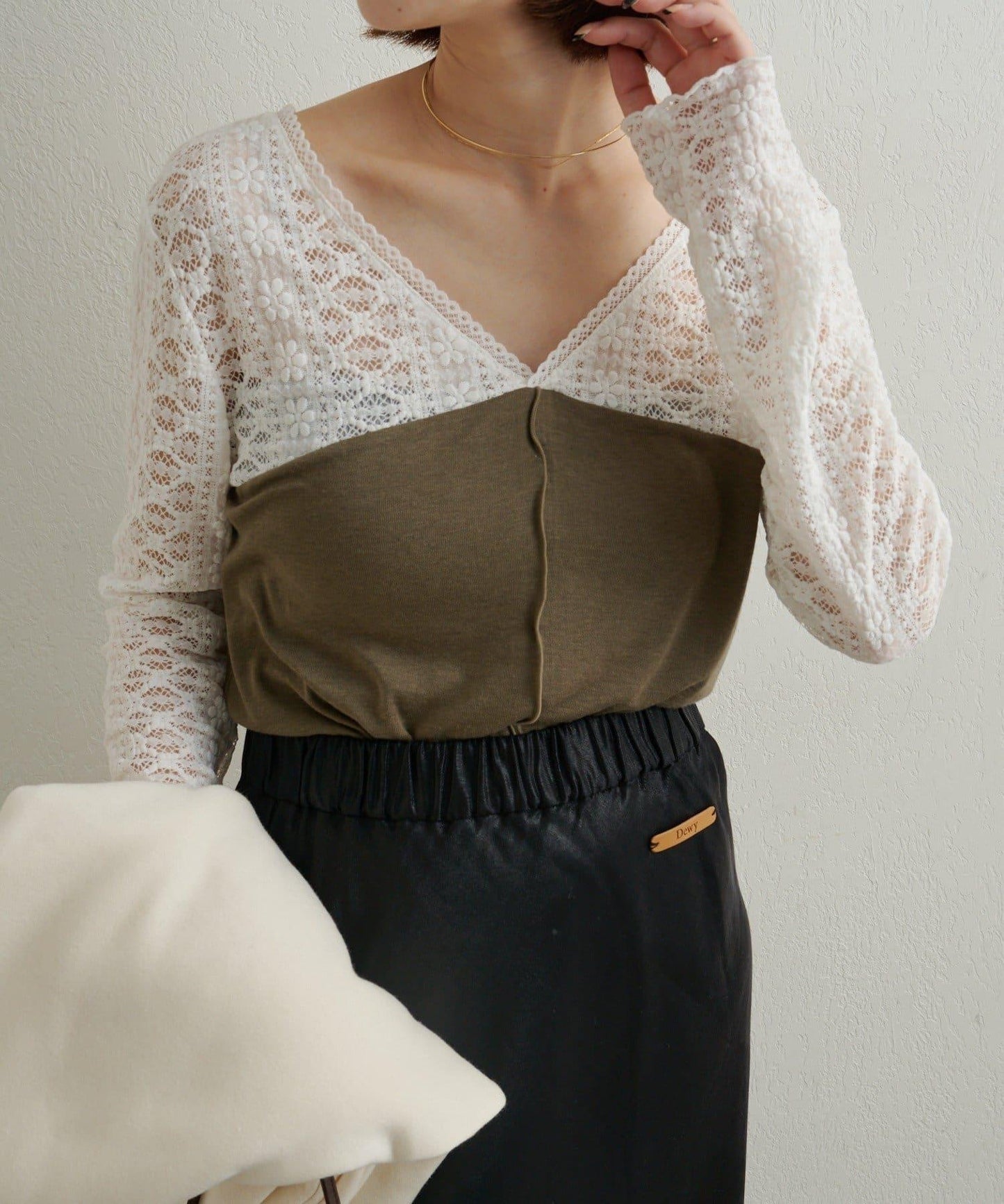 蕾絲拼接針織衫