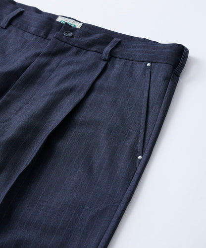 【KOOKY’N】TR單褶錐形休閒褲