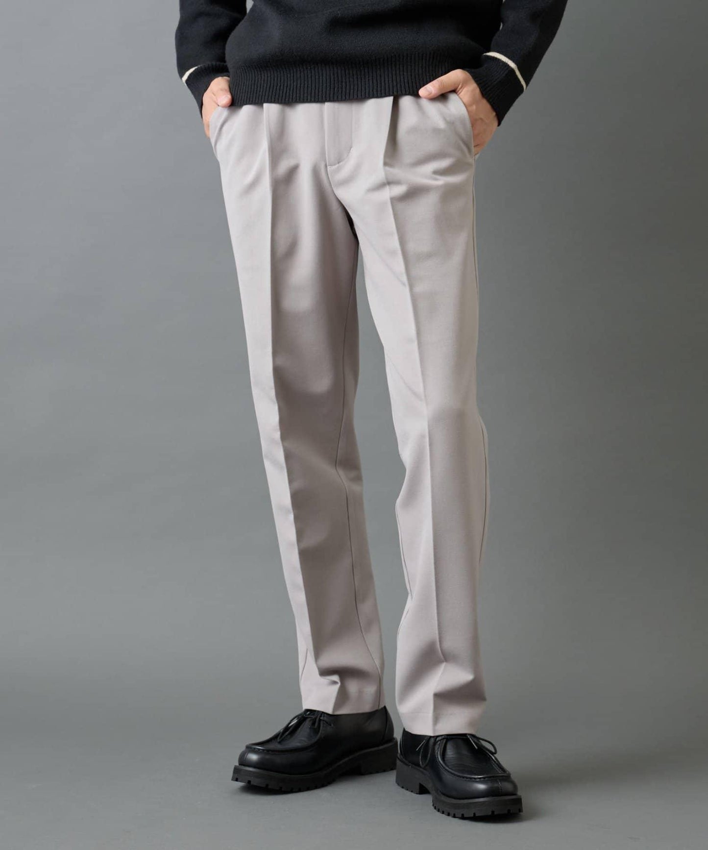 後開衩羊毛錐形休閒褲