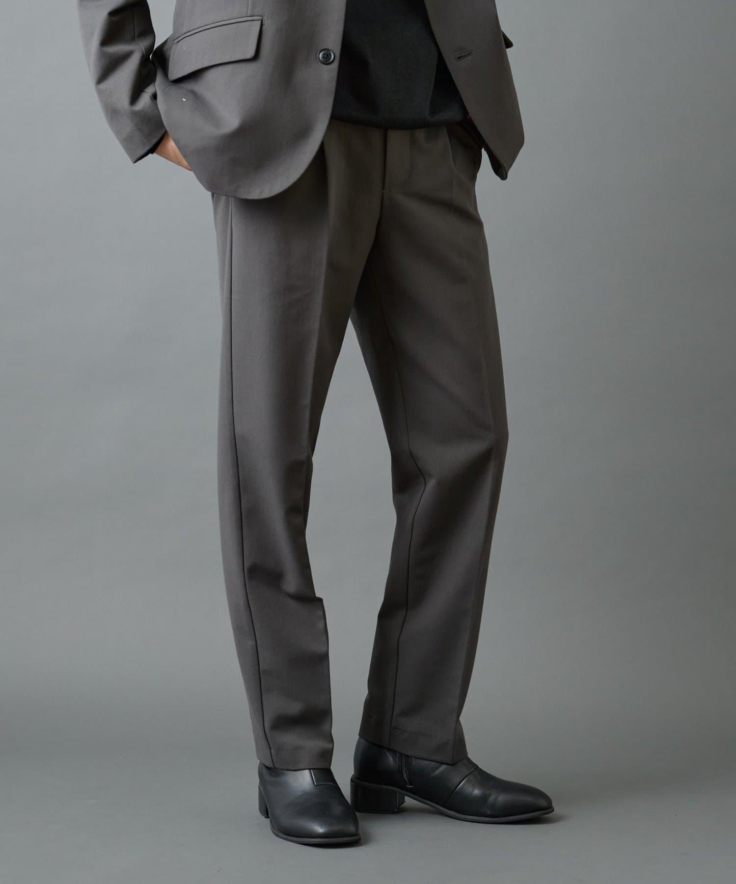 後開衩羊毛錐形休閒褲