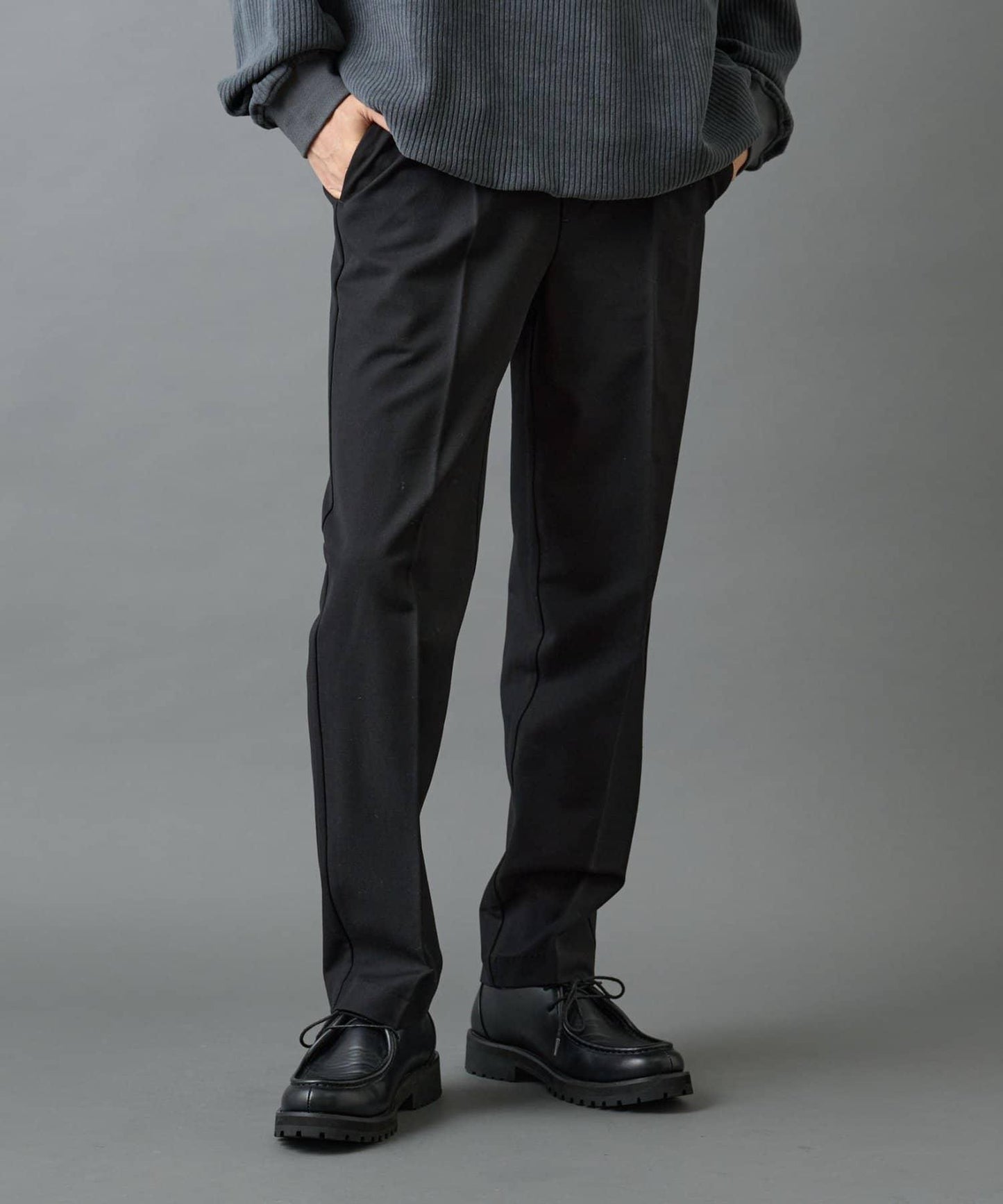 後開衩羊毛錐形休閒褲