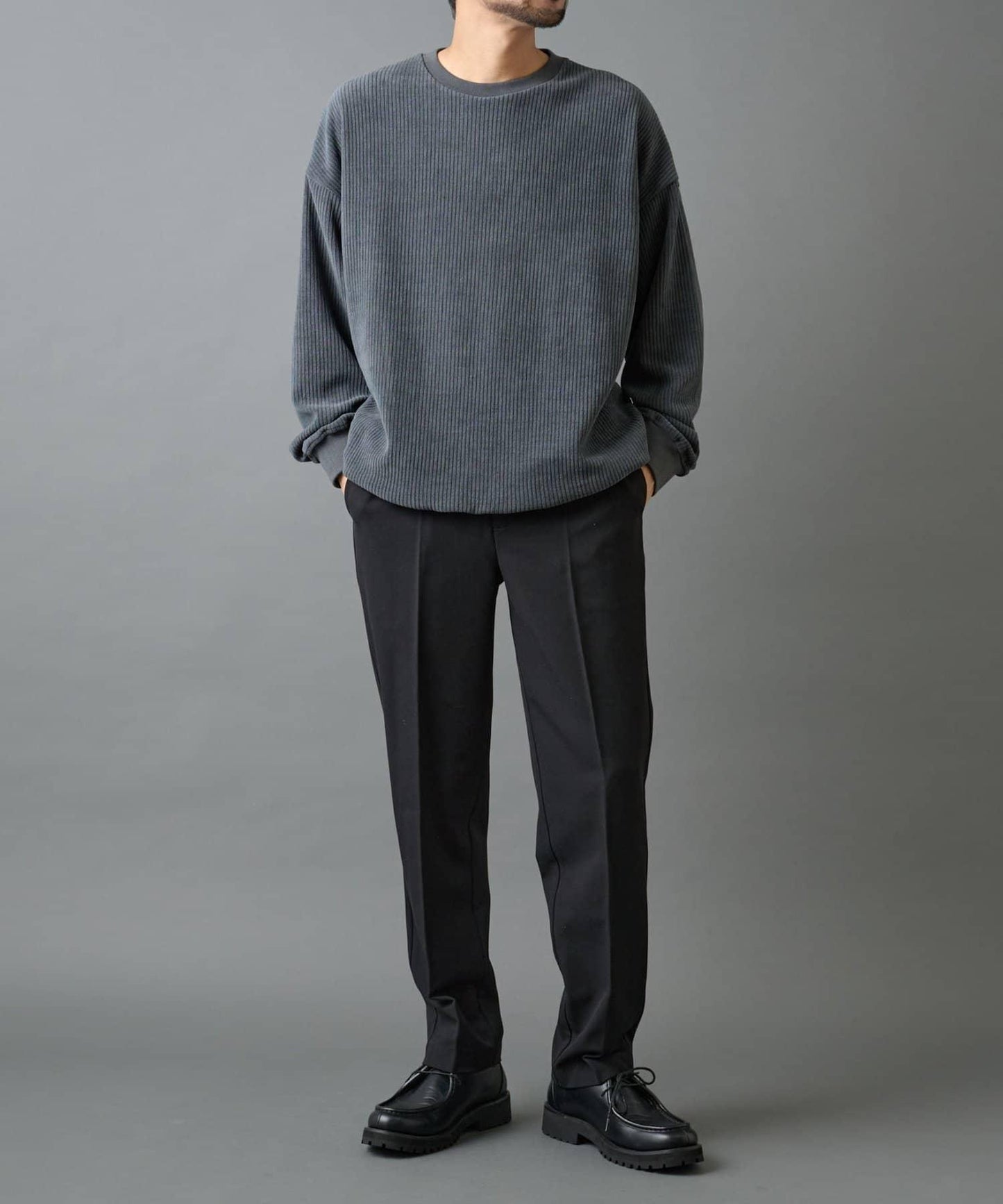 後開衩羊毛錐形休閒褲