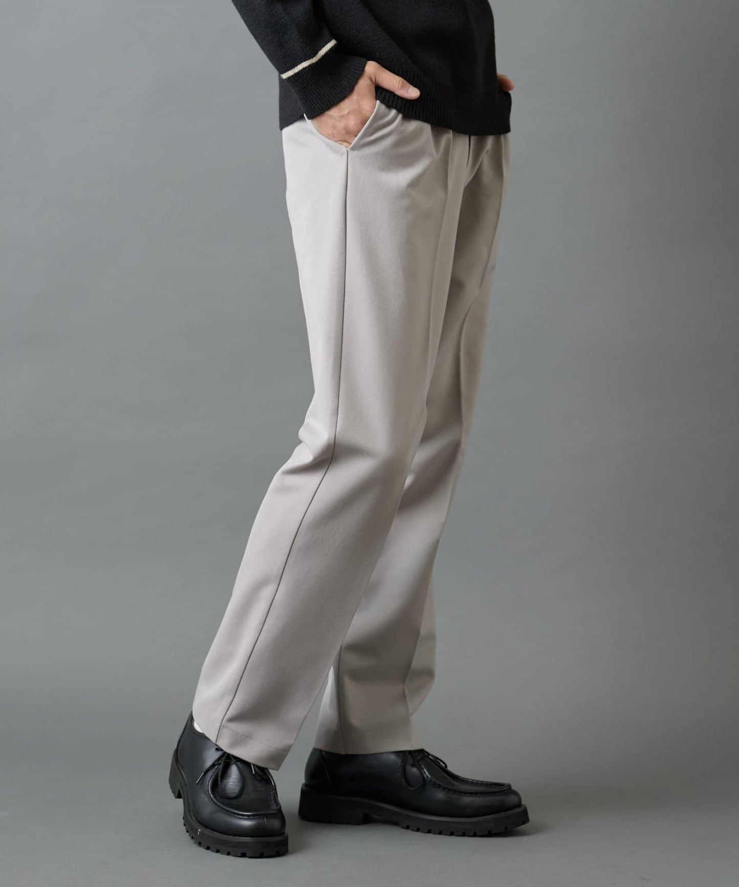 後開衩羊毛錐形休閒褲