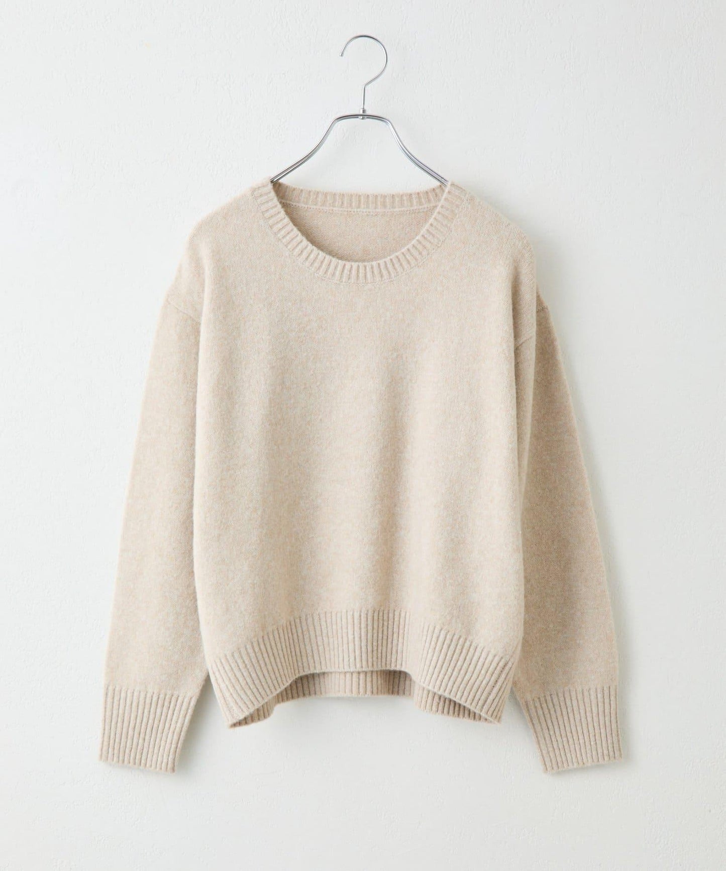 柔軟圓領針織套頭衫