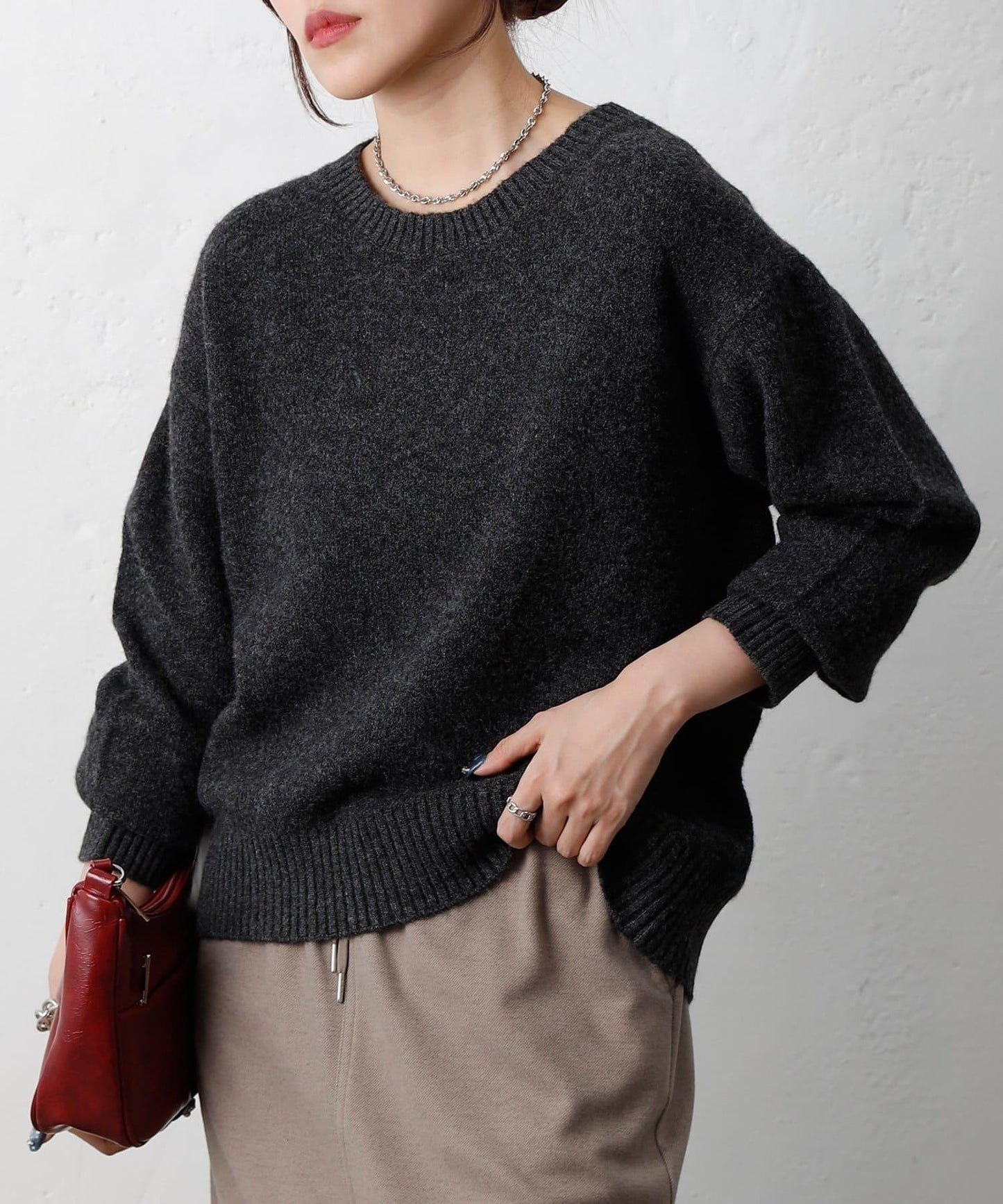 柔軟圓領針織套頭衫