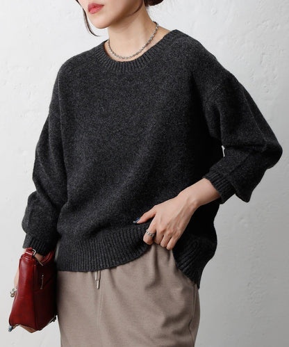柔軟圓領針織套頭衫