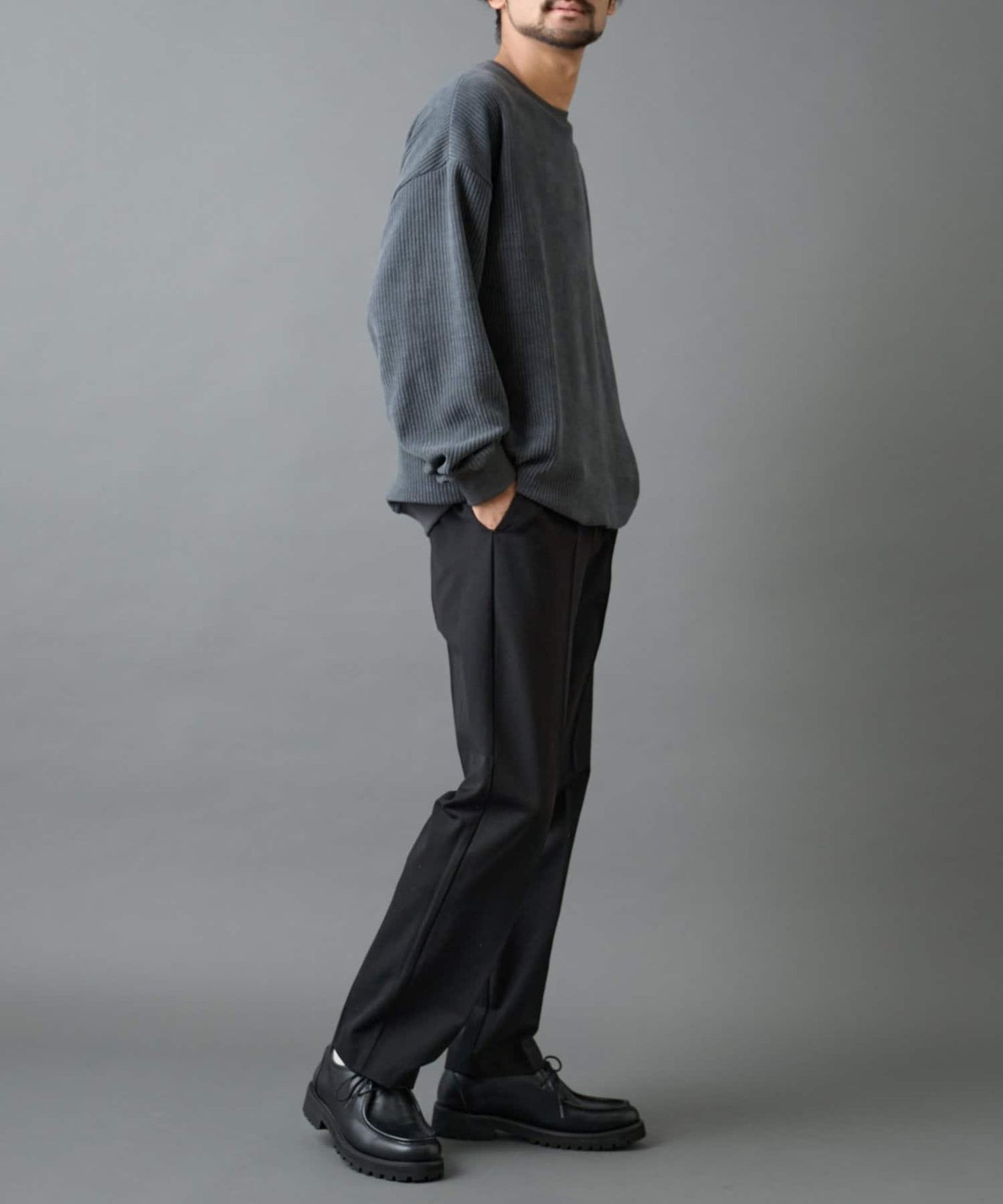 後開衩羊毛錐形休閒褲