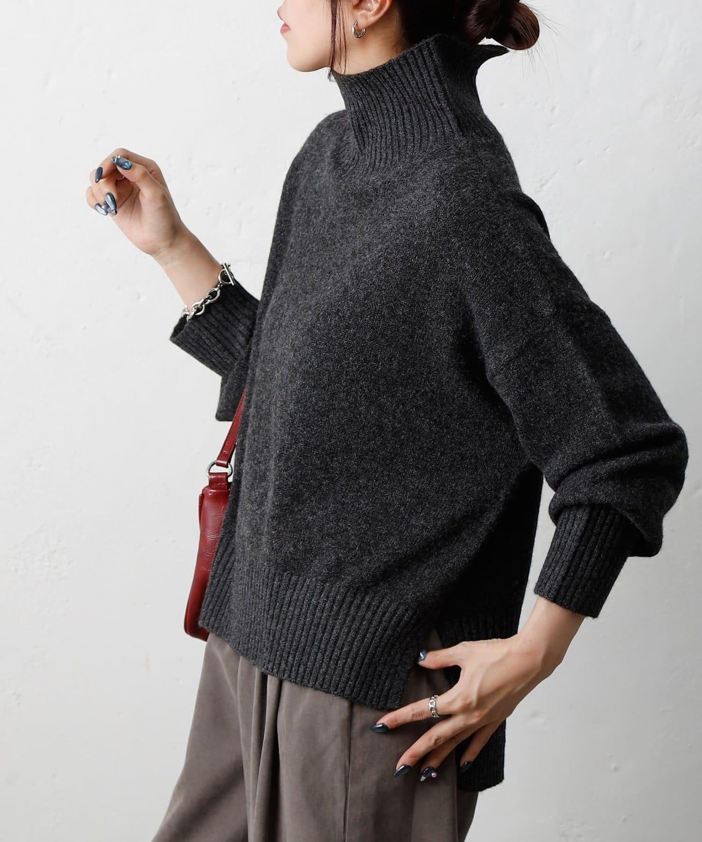 柔軟高領針織衫