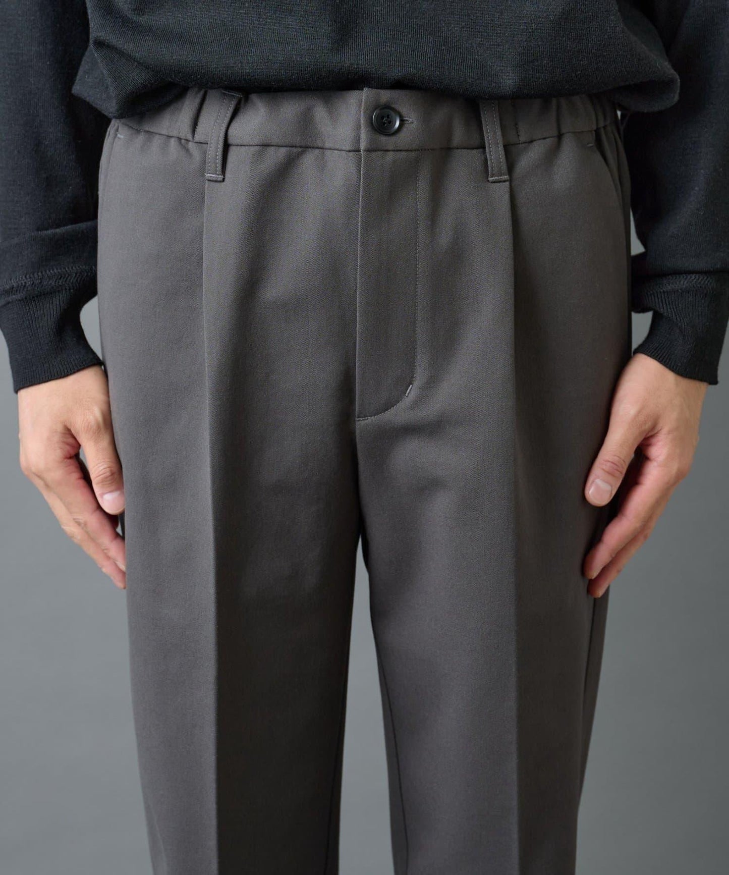 後開衩羊毛錐形休閒褲