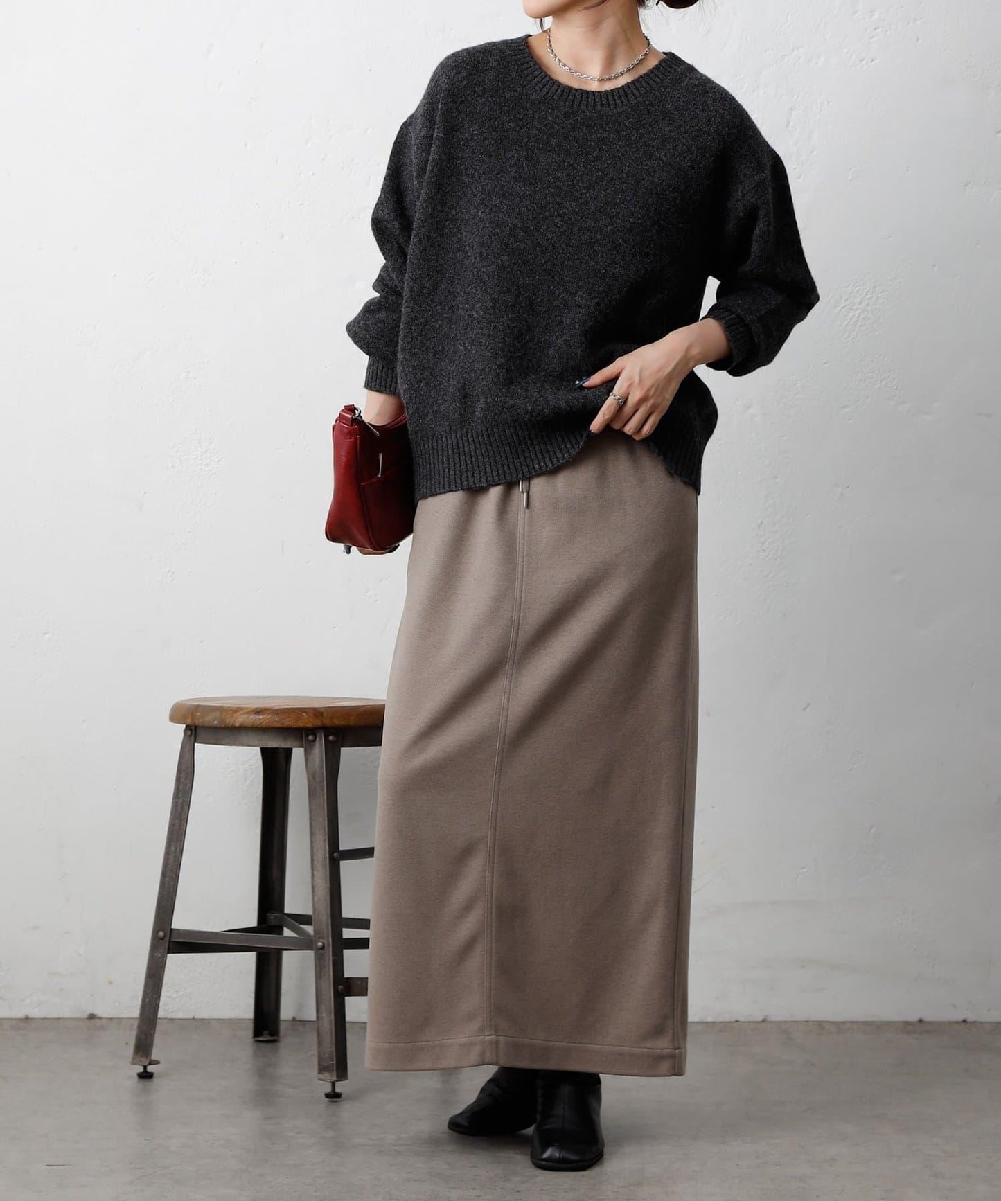 柔軟圓領針織套頭衫