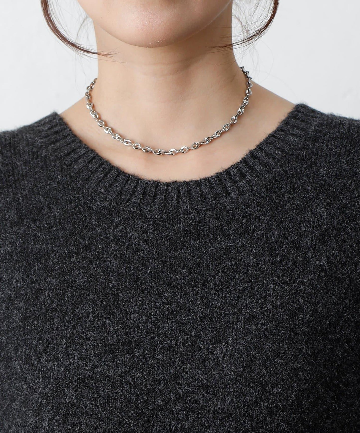 柔軟圓領針織套頭衫