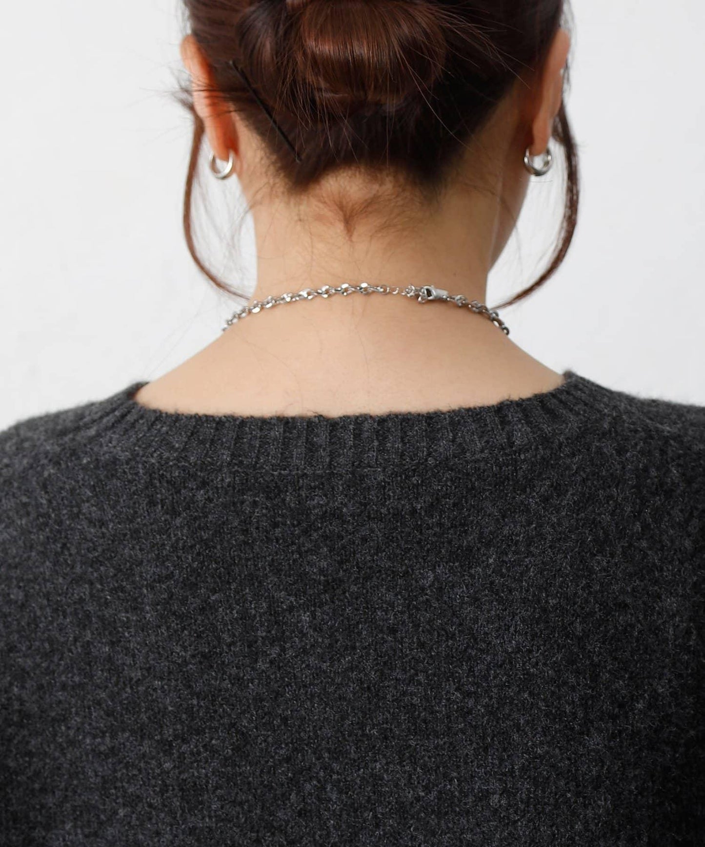 柔軟圓領針織套頭衫