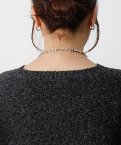 柔軟圓領針織套頭衫