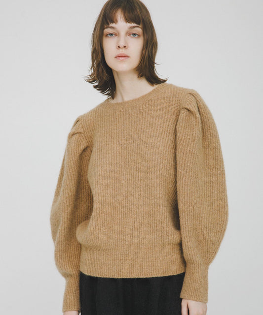 肩部褶皺針織衫