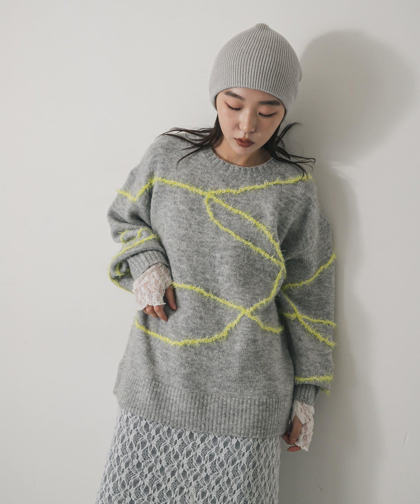 毛邊線條寬鬆針織衫