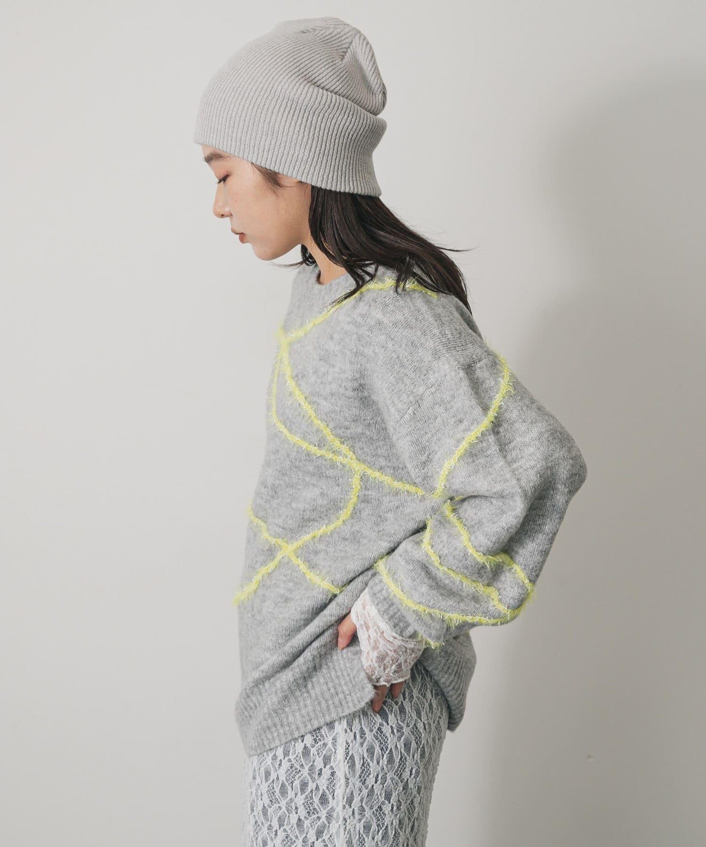 毛邊線條寬鬆針織衫